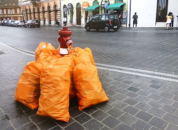 Jochann Wundertracht osztrák művész Secret City Art kasírozott foto szignált