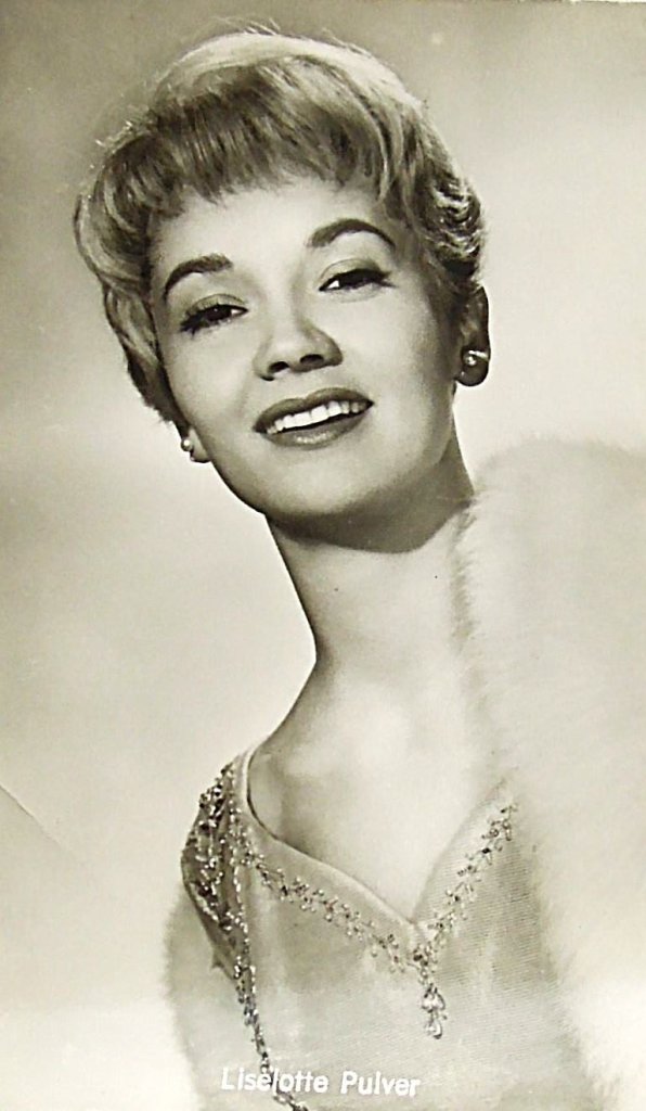 Liselotte Pulver képeslap
