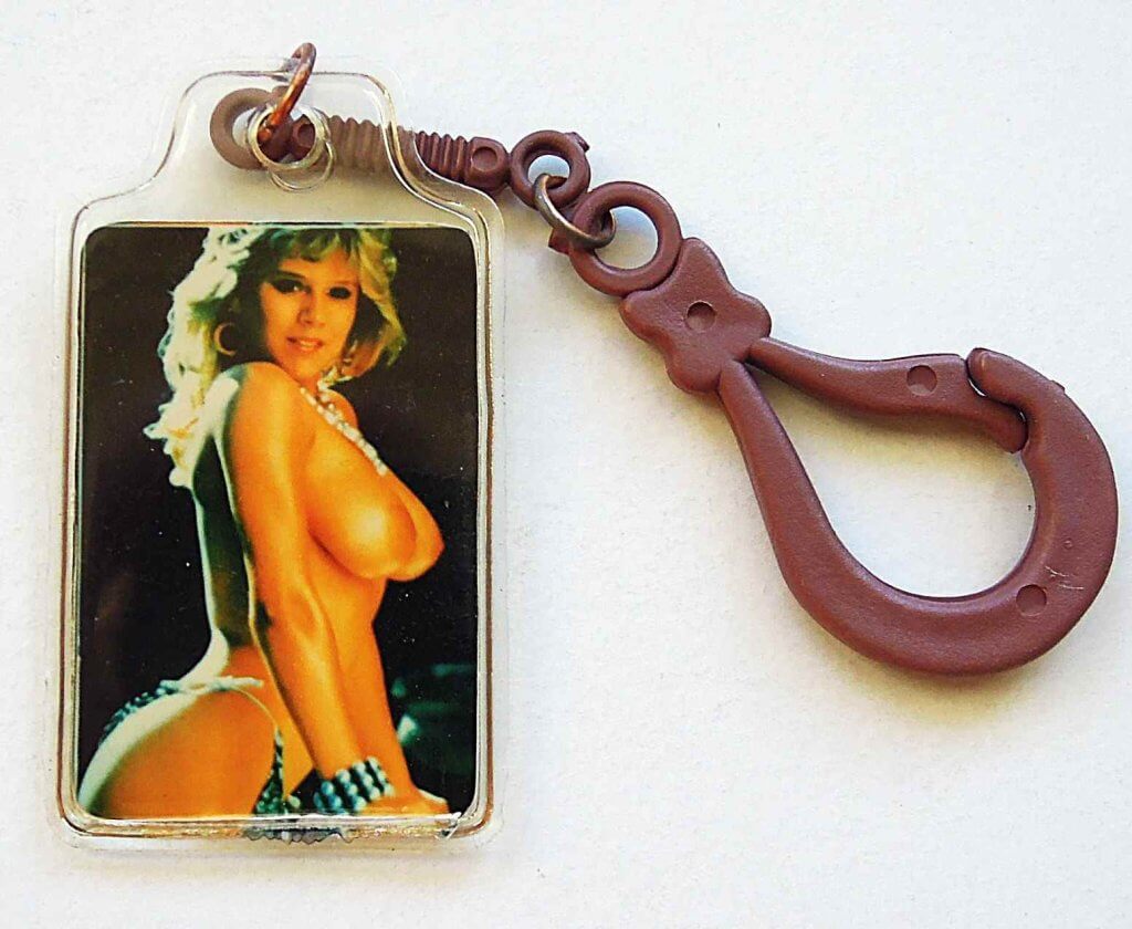 Sexi retro vintage kulcstartó No 3